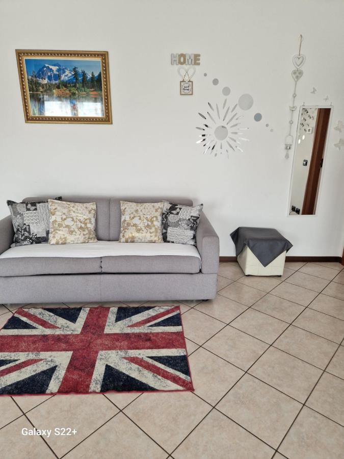 Apartamento Iris Cislago Exterior foto